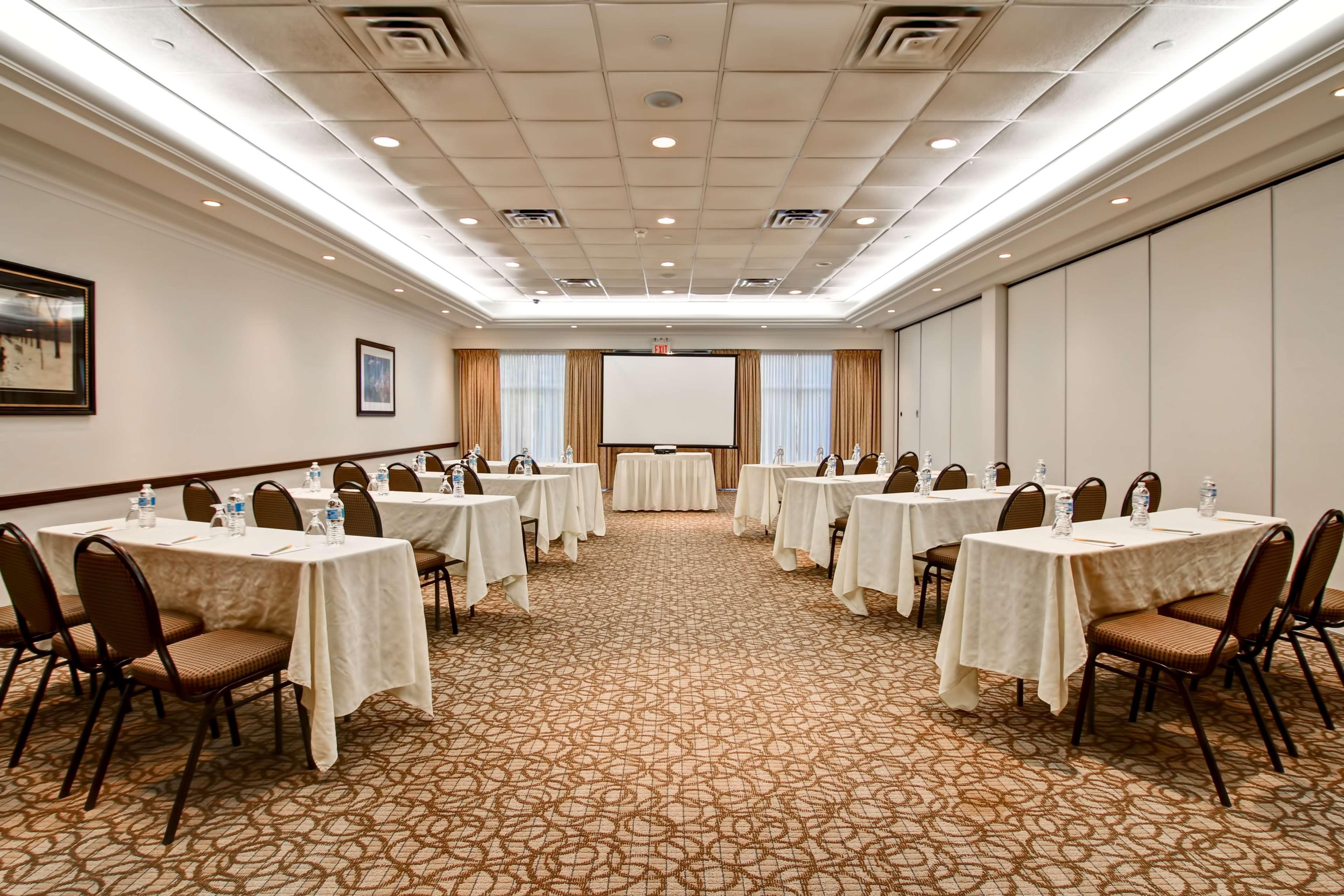 Hilton Garden Inn Toronto/Burlington Exterior foto